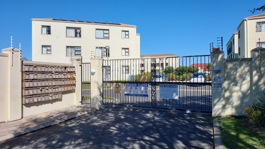 2 Bedroom Property for Sale in Guldenland Western Cape